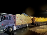 POL-LDK: ++Überladener Holztransporter - 1.050 Euro für vier Heuballen - Transporteur ohne gültige Fahrerlaubnis+Zeugen nach Unfallfluchten gesucht++ - Foto: presseportal.de