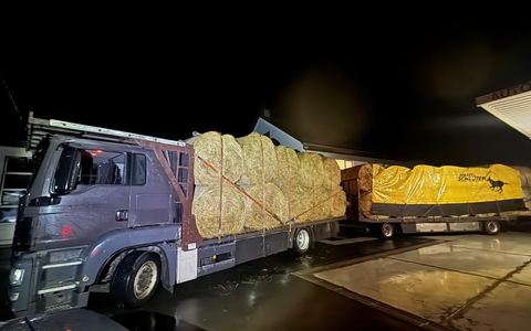 POL-LDK: ++Überladener Holztransporter - 1.050 Euro für vier Heuballen - Transporteur ohne gültige Fahrerlaubnis+Zeugen nach Unfallfluchten gesucht++ - Foto: presseportal.de