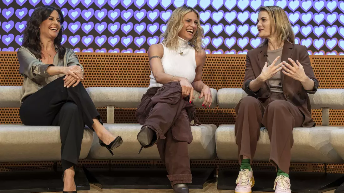 Drei Frauen moderieren die Finalshows: Sandra Studer, Michelle Hunziker und Hazel Brugger. (Archivbild) - Bild: Georgios Kefalas/KEYSTONE/dpa