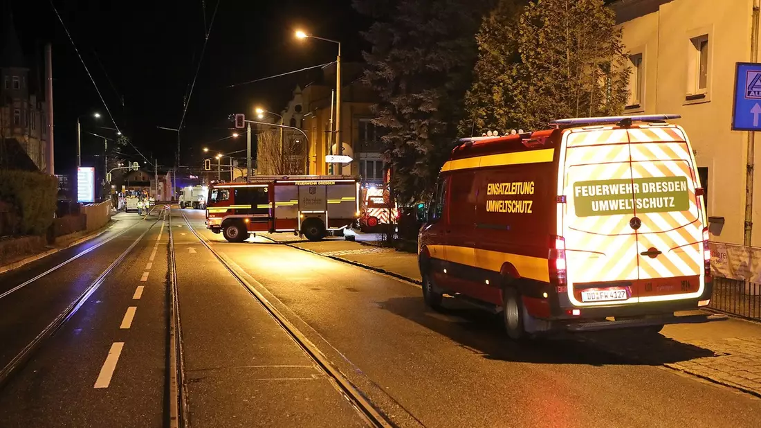 FW Dresden: Gasaustritt in Dresden-Bühlau gestoppt - Bewohner kehren zurück - Bild: presseportal.de