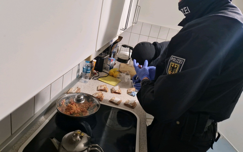 BPOLD-BBS: Schleusungskriminalität - Bundespolizei durchsucht mehrere Objekte in fünf Bundesländern - Foto: presseportal.de