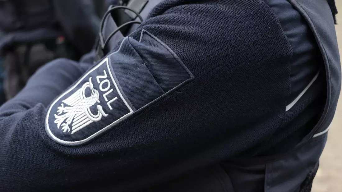 HZA-BI: Illegale Beschäftigung in Gastronomiebetrieben aufgedeckt/Bielefelder Zoll stellt bei Kontrollen im Kreis Herford zudem zahlreiche weitere Unregelmäßigkeiten fest - Bild: presseportal.de