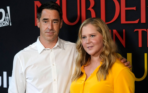 Amy Schumer ist eigenen Angaben zufolge eher unglücklich darüber, dass ihr Sohn inzwischen lesen kann. (Archivbild) - Foto: Chris Pizzello/Invision via AP/dpa