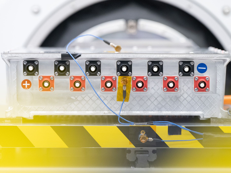 Die deutsche Elektroindustrie schöpft dank steigender Aufträge im März Hoffnung (Archivbild) - Foto: Sebastian Gollnow/dpa