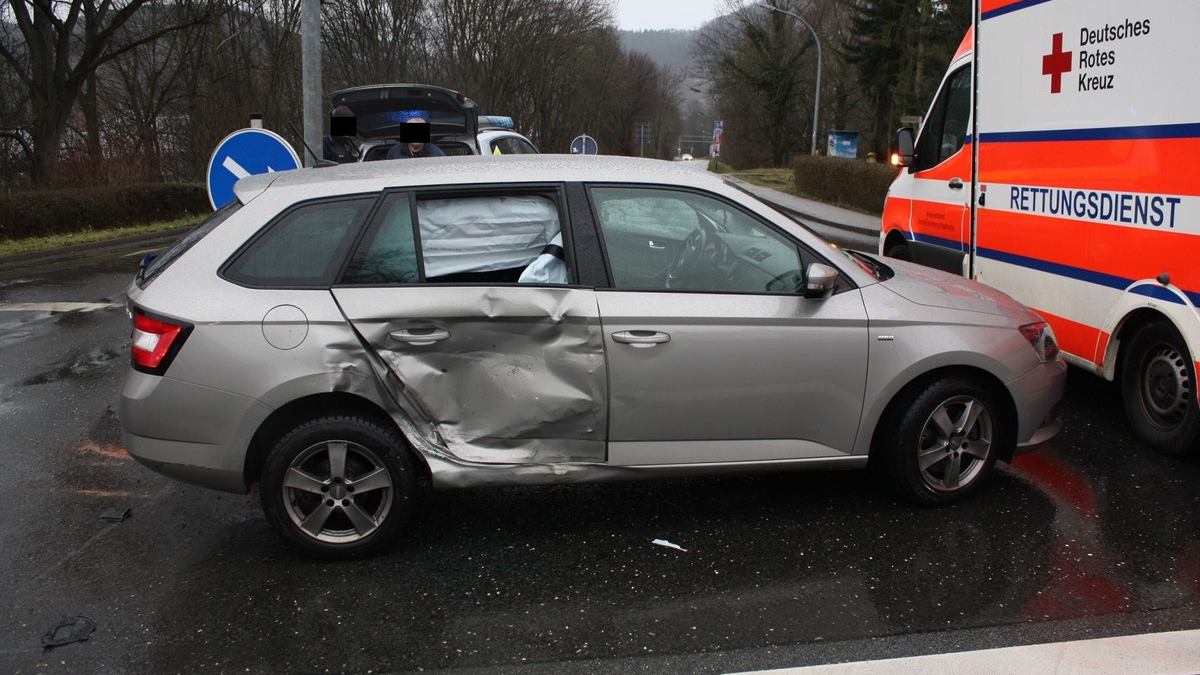 LPI-J: Abgebogen ohne Beachtung des Gegenverkehrs - Foto: presseportal.de