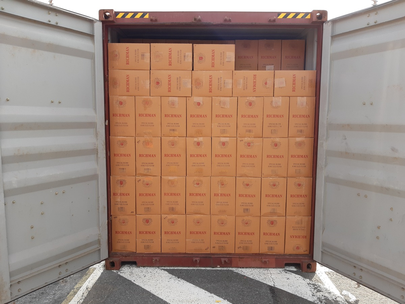 ZOLL-H: 150 Container mit rund 1,5 Milliarden unversteuerten und unverzollten Zigaretten sowie ein dadurch verursachter Steuerschaden von 550 Mio. EUR ermittelt - Foto: presseportal.de