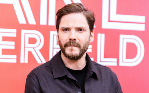 Daniel Brühl spielt in dem Insel-Thriller «Eden» mit. (Archivbild) - Foto: Carsten Koall/dpa