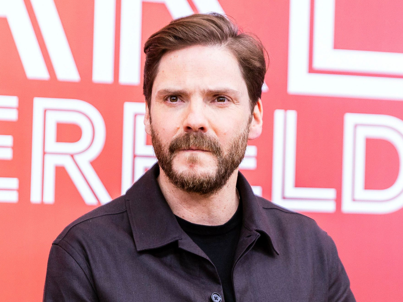 Daniel Brühl spielt in dem Insel-Thriller «Eden» mit. (Archivbild) - Foto: Carsten Koall/dpa