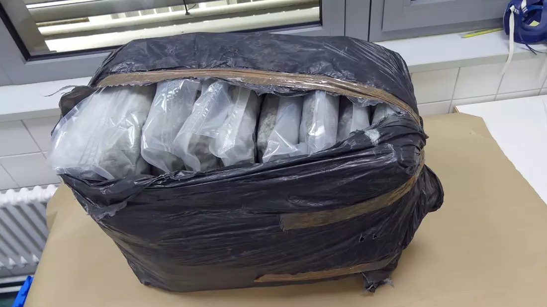 POL-FR: Müllheim: Großmenge Marihuana beschlagnahmt - dringend Tatverdächtiger in Haft - Bild: presseportal.de