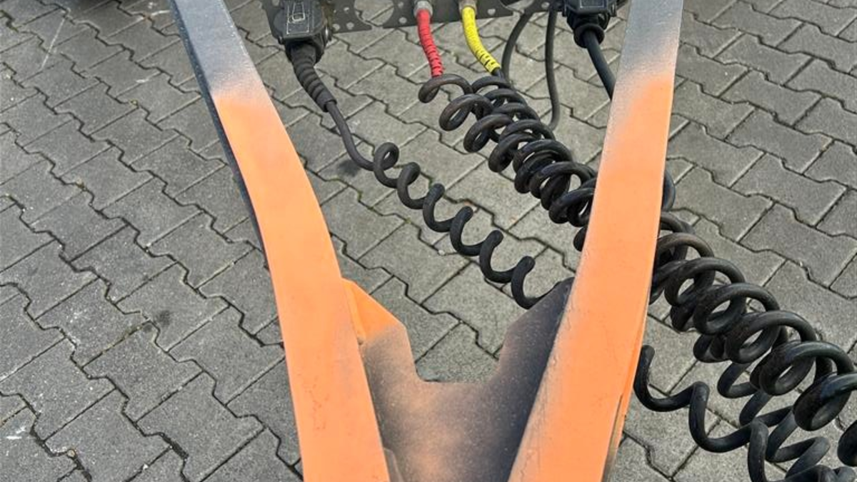 POL-VDMZ: A61 - Technikkontrollen bei LKW - 100% Beanstandungsqoute - Foto: presseportal.de