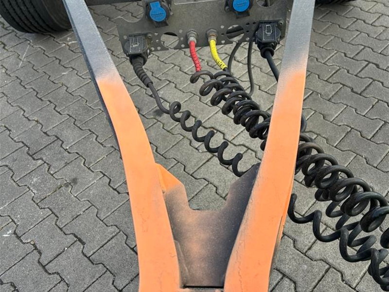 POL-VDMZ: A61 - Technikkontrollen bei LKW - 100% Beanstandungsqoute - Foto: presseportal.de