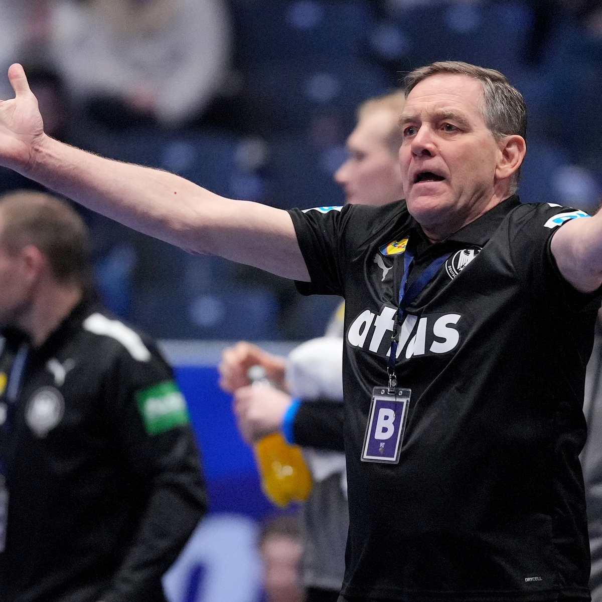 Glaubt trotz des Ausscheidens im WM-Viertelfinale an eine erfolgreiche Zukunft für die deutschen Handballer: Spielmacher Juri Knorr. - Foto: Soeren Stache/dpa
