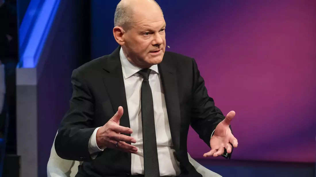 Scholz bezeichnet den von Union, AfD und FDP gemeinsam beschlossenen Antrag zur Verschärfung der Migrationspolitik als Tabubruch.  - Bild: Oliver Ziebe/WDR/dpa