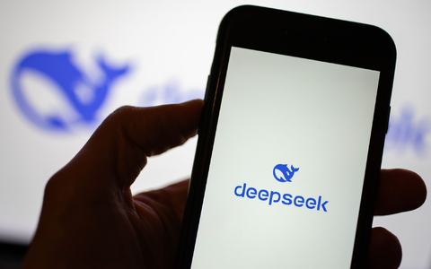 DeepSeek braucht viel weniger Rechenleistung als andere Sprachmodelle, die Entwicklung aus China ließ den Börsenwert des Chip-Konzerns Nvidia einbrechen (Symbolbild).  - Foto: Onur Dogman/SOPA Images via ZUMA Press Wire/dpa