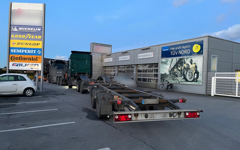 POL-WES: Hamminkeln - Ungewöhnlicher Schwertransport gestoppt - Foto: presseportal.de