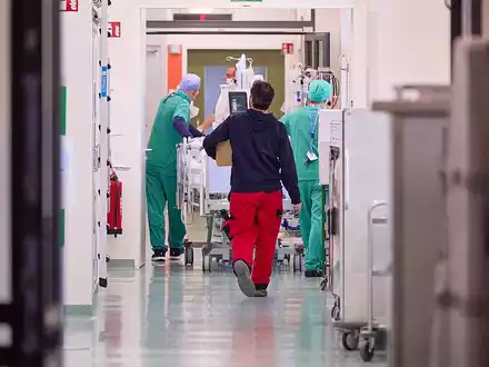 Medizinisches Personal in einem Krankenhaus (Archiv) - Foto: über dts Nachrichtenagentur