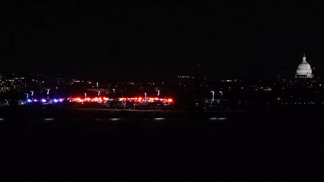 Der Flughafen DCA ist ein Drehkreuz der US-Hauptstadt.  - Bild: Kevin Wolf/AP/dpa