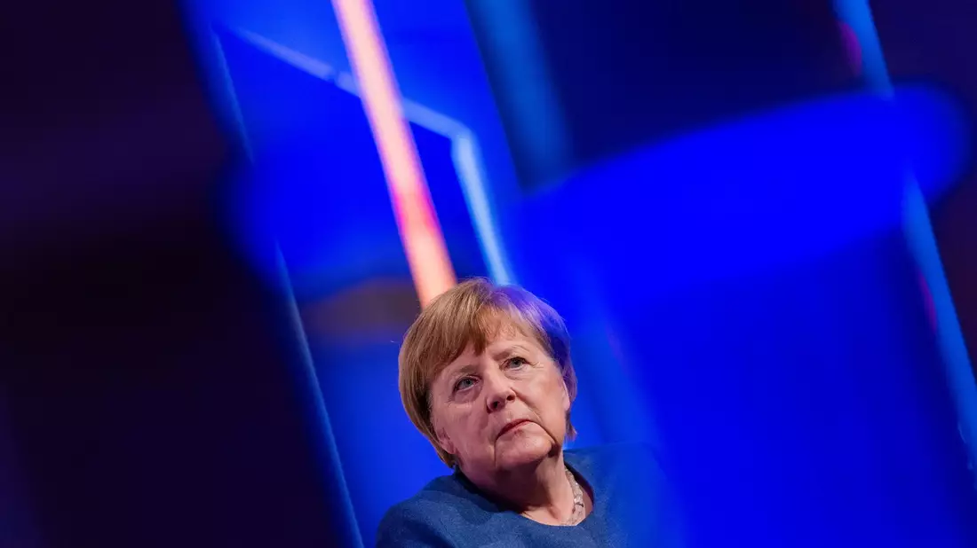 Ex-Kanzlerin Merkel kritisiert die gemeinsame Abstimmung mit der AfD. (Archivbild) - Bild: Rolf Vennenbernd/dpa-Pool/dpa
