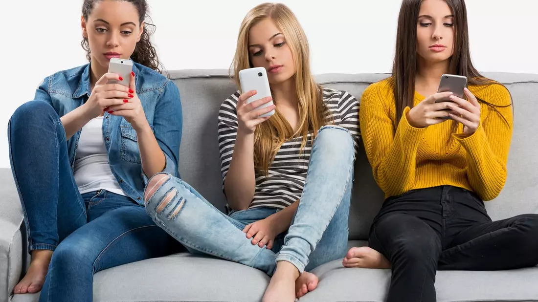 WissenHoch2 in 3sat über den Einfluss des Smartphones auf Beziehungen - Bild: presseportal.de