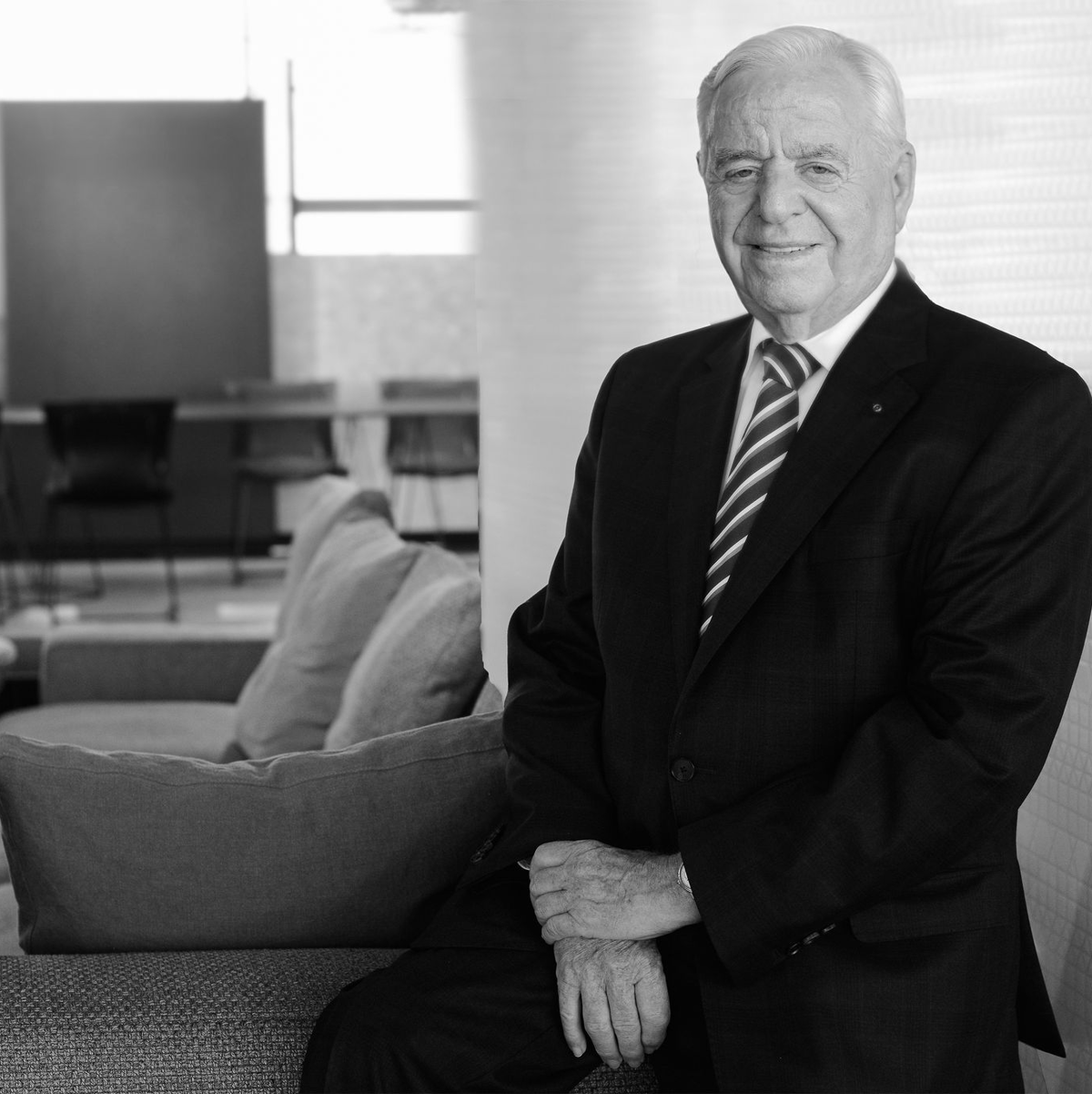 Der Unternehmer Rolf Benz ist tot. (Handout) - Foto: Walter Knoll/WALTER KNOLL AG & Co. KG/dpa