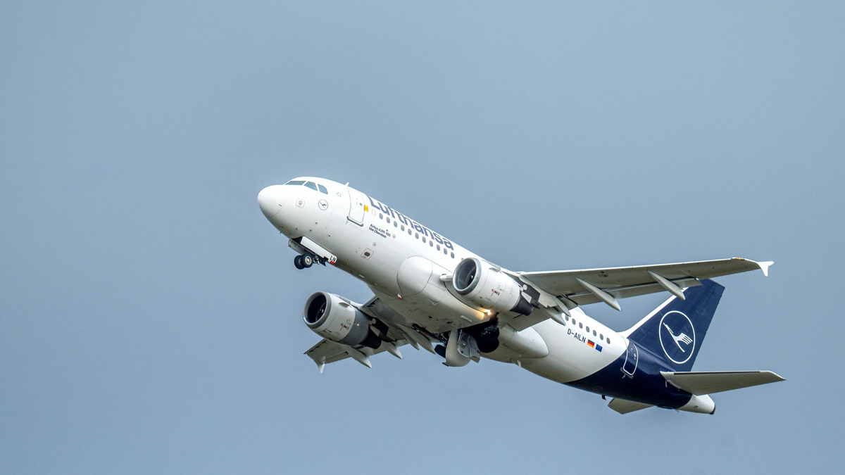 Flugzeuge waren noch nie so ausgelastet wie 2024.   - Foto: Sina Schuldt/dpa