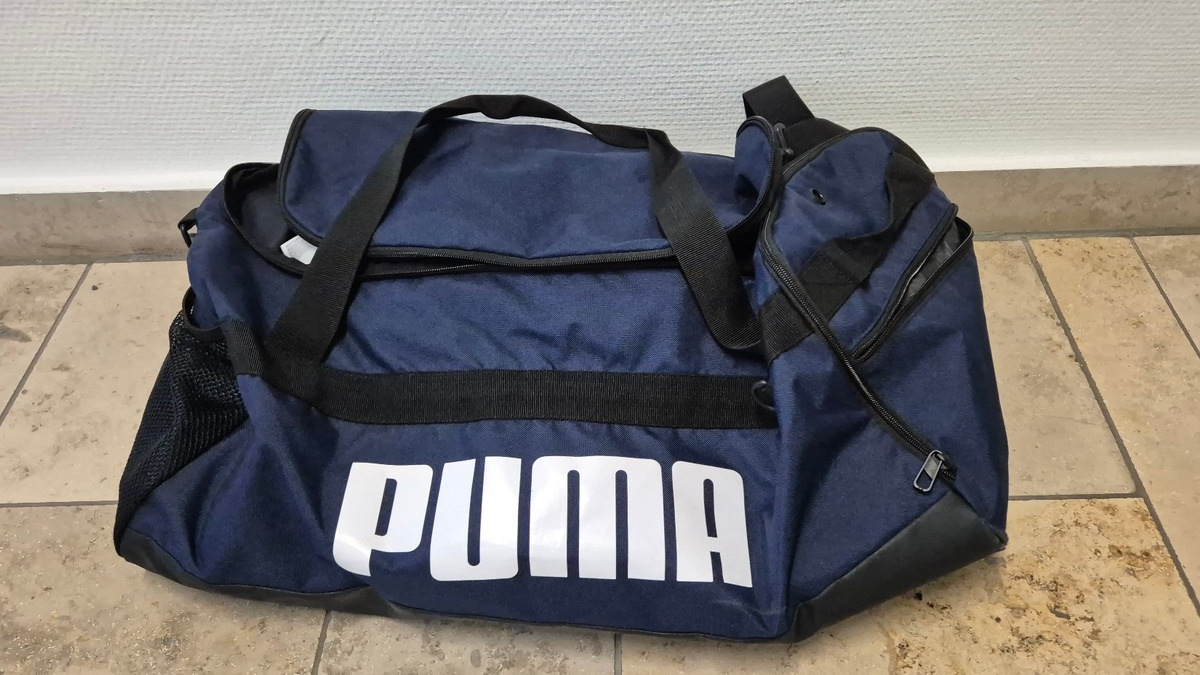 POL-MR: Marburg- Michelbach: Wer vermisst die abgebildete Sporttasche? - Foto: presseportal.de