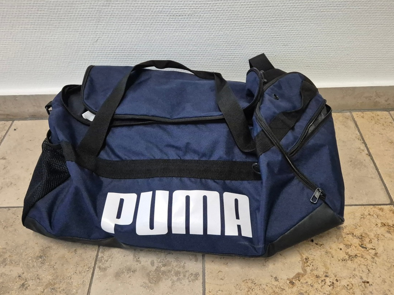 POL-MR: Marburg- Michelbach: Wer vermisst die abgebildete Sporttasche? - Foto: presseportal.de