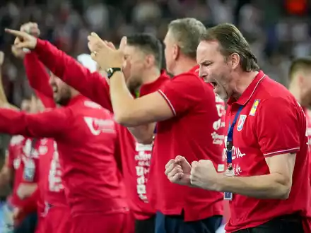 Marin Jelinic spielt mit Kroatien um die Goldmedaille bei der WM.  - Foto: Darko Bandic/AP/dpa