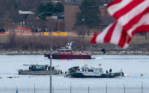 Nach dem Flugzeugunglück in Washington gehen Ermittler der Behörde NTSB widersprüchlichen Angaben zur Flughöhe der beteiligten Maschinen nach. - Foto: Jose Luis Magana/AP/dpa
