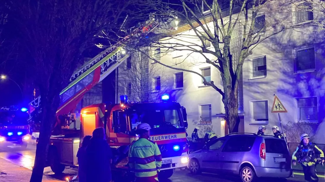 FW-EN: Nächtlicher Küchenbrand - Rauchmelder weckt Bewohner und verhindert Schlimmeres - Bild: presseportal.de