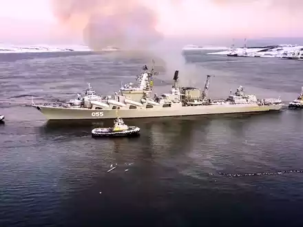 An der russischen Flottenübung in der Arktis nehmen bis zu 20 Kriegsschiffe teil. (Archivbild) - Foto: Uncredited/Russian Defense Ministry Press Service/AP/dpa
