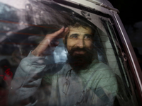 Israel ließ 110 Palästinenser im Austausch gegen Geiseln aus der Haft frei. Einige wurden nach Gaza gebracht.  - Foto: Jehad Alshrafi/AP/dpa