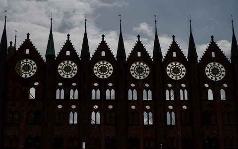 Die Stadt Stralsund will NS-Raubkunst zurückgeben. (Symbolbild) - Foto: Stefan Sauer/dpa