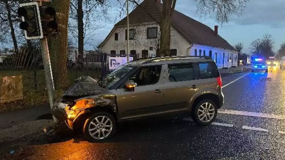 POL-DH: --- Barnstorf, Vorfahrt missachtet - Syke, Mit Radfahrer kollidiert - Weyhe, Auffahrunfall mit Verletzten --- - Bild: presseportal.de