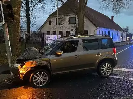 POL-DH: --- Barnstorf, Vorfahrt missachtet - Syke, Mit Radfahrer kollidiert - Weyhe, Auffahrunfall mit Verletzten --- - Foto: presseportal.de