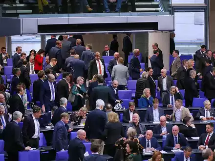 Bundestagsabgeordnete verlassen den Plenarsaal am 31.01.2025 - Foto: über dts Nachrichtenagentur