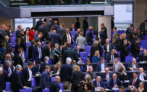 Bundestagsabgeordnete verlassen den Plenarsaal am 31.01.2025 - Foto: über dts Nachrichtenagentur