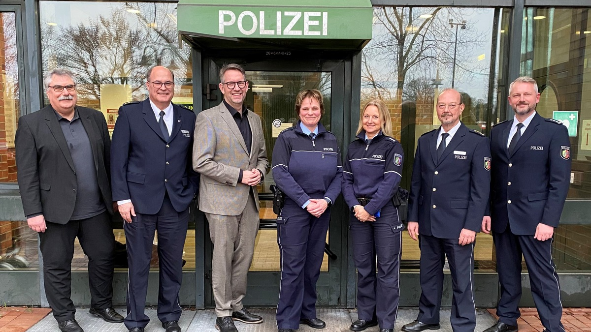 POL-WES: Wesel - Zwei neue Bezirksdienstbeamtinnen für Wesel - Foto: presseportal.de