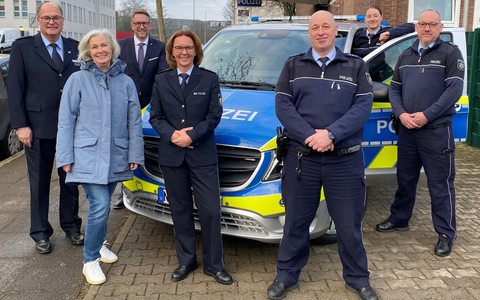 POL-WES: Moers - Landrat stellt neue Wachleiterin und drei Bezirksdienstbeamte in Moers vor! - Foto: presseportal.de