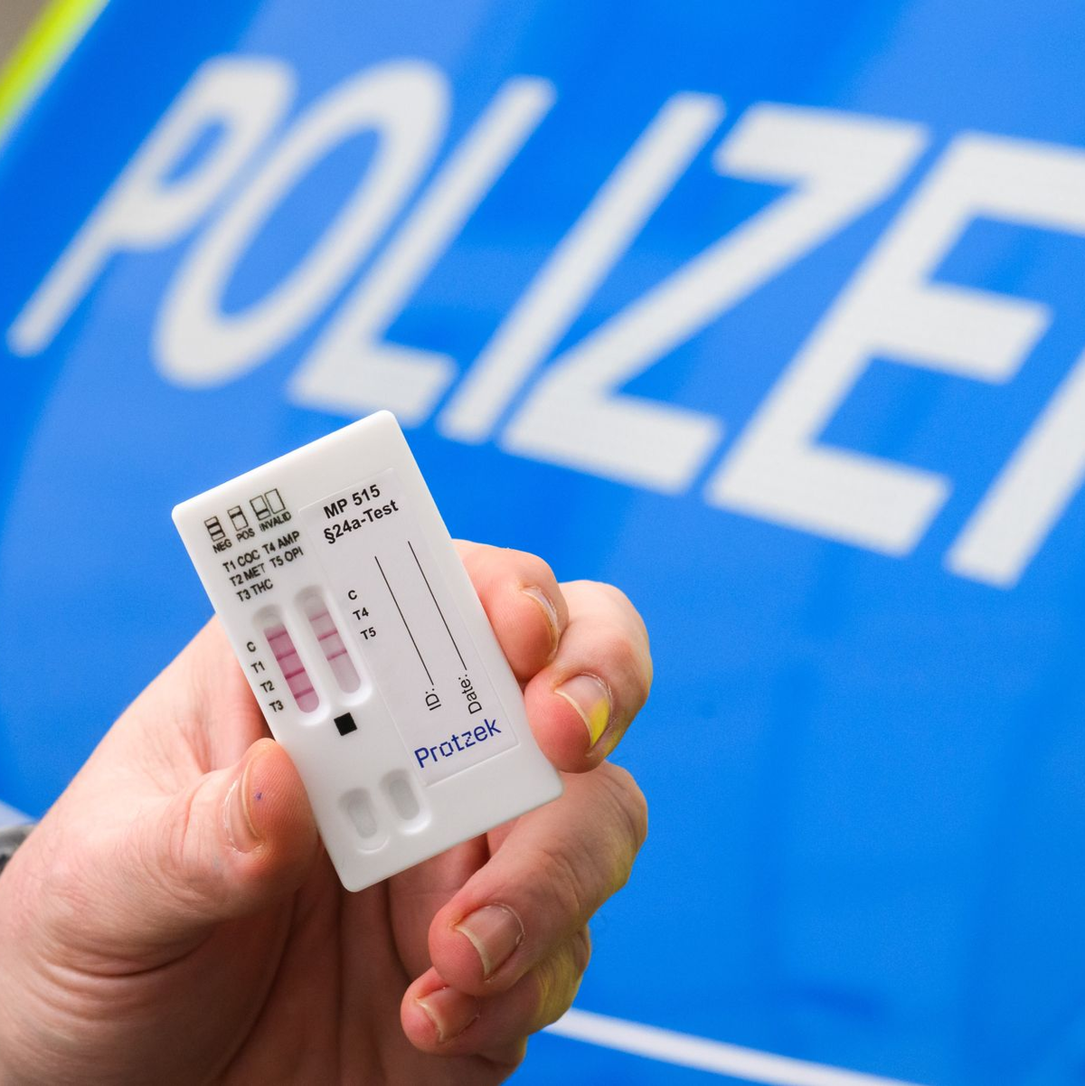 In den Bundesländern sind unterschiedliche Tests zur Feststellung von THC in Gebrauch. - Foto: Julian Stratenschulte/dpa
