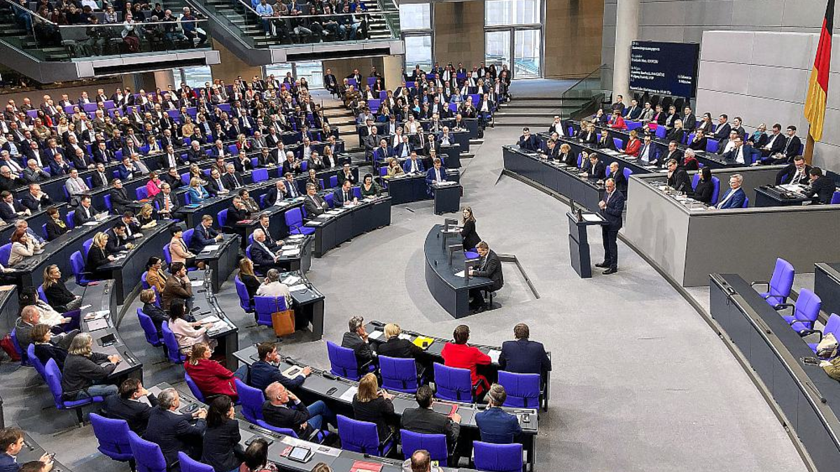 Bundestag debattiert über 