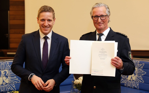 POL-EU: Polizeidirektor Harald Mertens in den Ruhestand verabschiedet - Nachfolge steht fest - Foto: presseportal.de