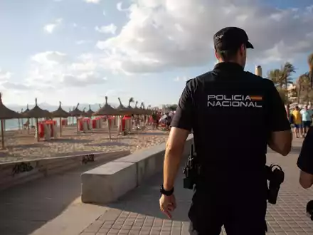 Zur Herkunft des Opfers und der Beschuldigten machte die spanische Nationalpolizei keine Angaben. (Symbolbild)  - Foto: Clara Margais/dpa