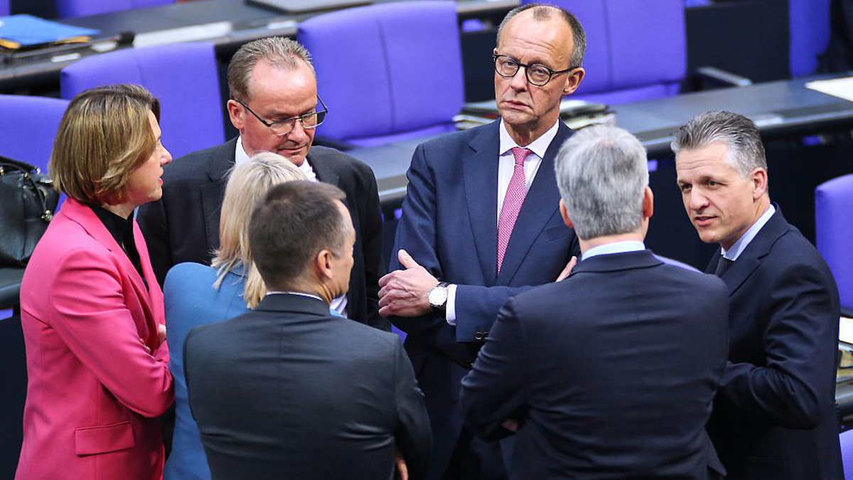 Friedrich Merz mit Abgeordneten von CDU/CSU am 31.01.2025 - Foto: über dts Nachrichtenagentur