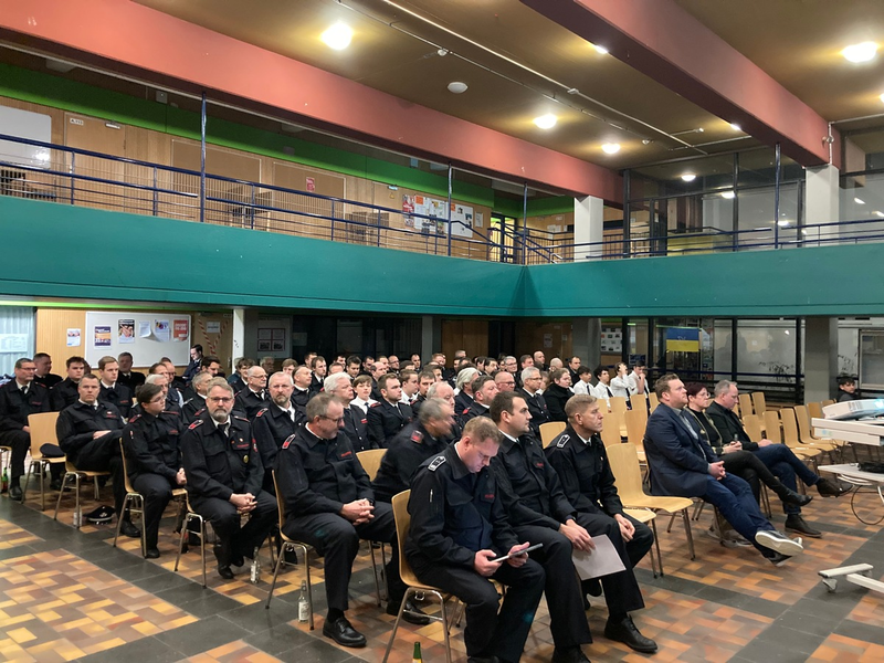 FW Tönisvorst: Generalhauptversammlung der Feuerwehr Tönisvorst: 353 Einsätze im vergangenen Jahr - Foto: presseportal.de
