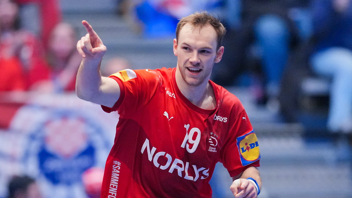 Auf dem Parkett kam es mehrmals zu Rangeleien.  - Foto: Soeren Stache/dpa