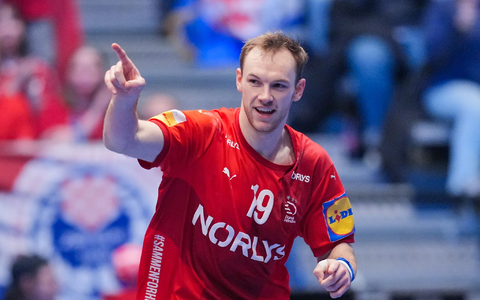 Auf dem Parkett kam es mehrmals zu Rangeleien.  - Foto: Soeren Stache/dpa