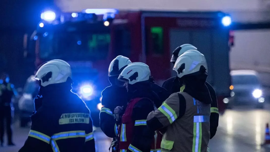 FW-MK: Brennender PKW auf der BAB 46 - Bild: presseportal.de