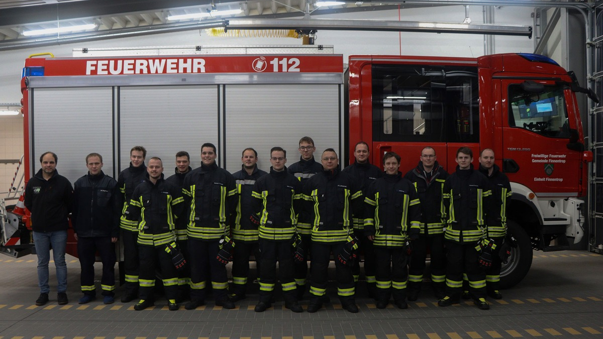 FW Finnentrop: Neue Atemschutzgeräteträger für die Feuerwehr der Gemeinde Finnentrop - Foto: presseportal.de