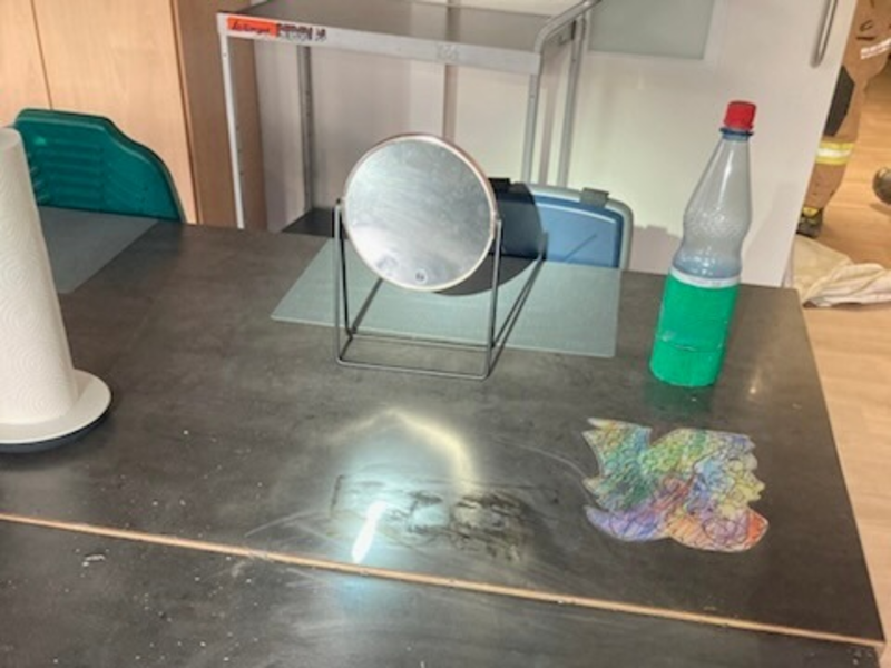 FW-GL: Kurioser Brandeinsatz in Werkstatt - Spiegel löst Feuer aus im Stadtteil Gronau von Bergisch Gladbach - Foto: presseportal.de